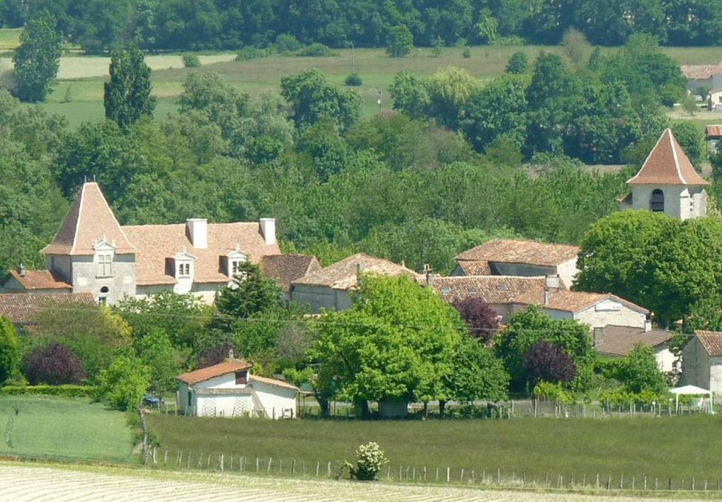 B&B Le Savoir Vivre Bonnes  Exteriör bild